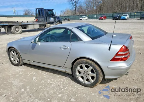 2003 Mercedes-Benz Slk 230 Kompressor z USA, uszkodzony, nr VIN WDBKK49F03F276776